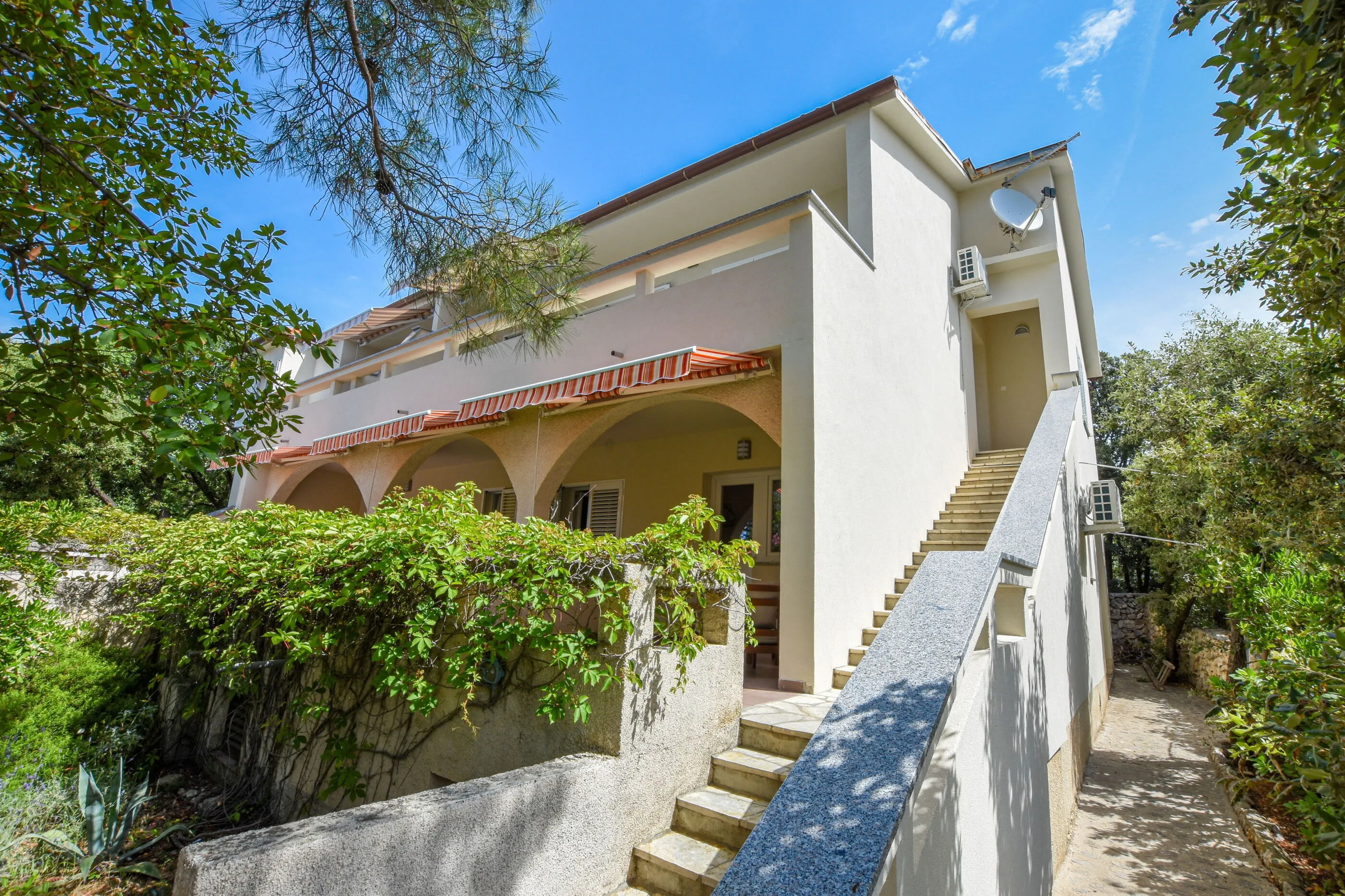 Apartment Oleandra Mandre