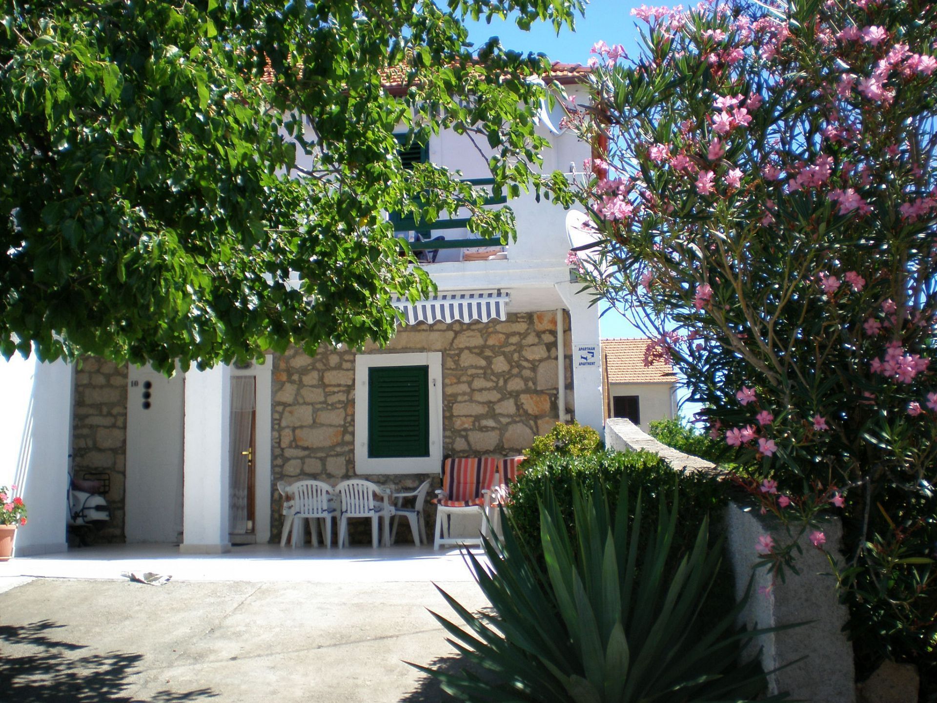 Apartments Tonci Kali