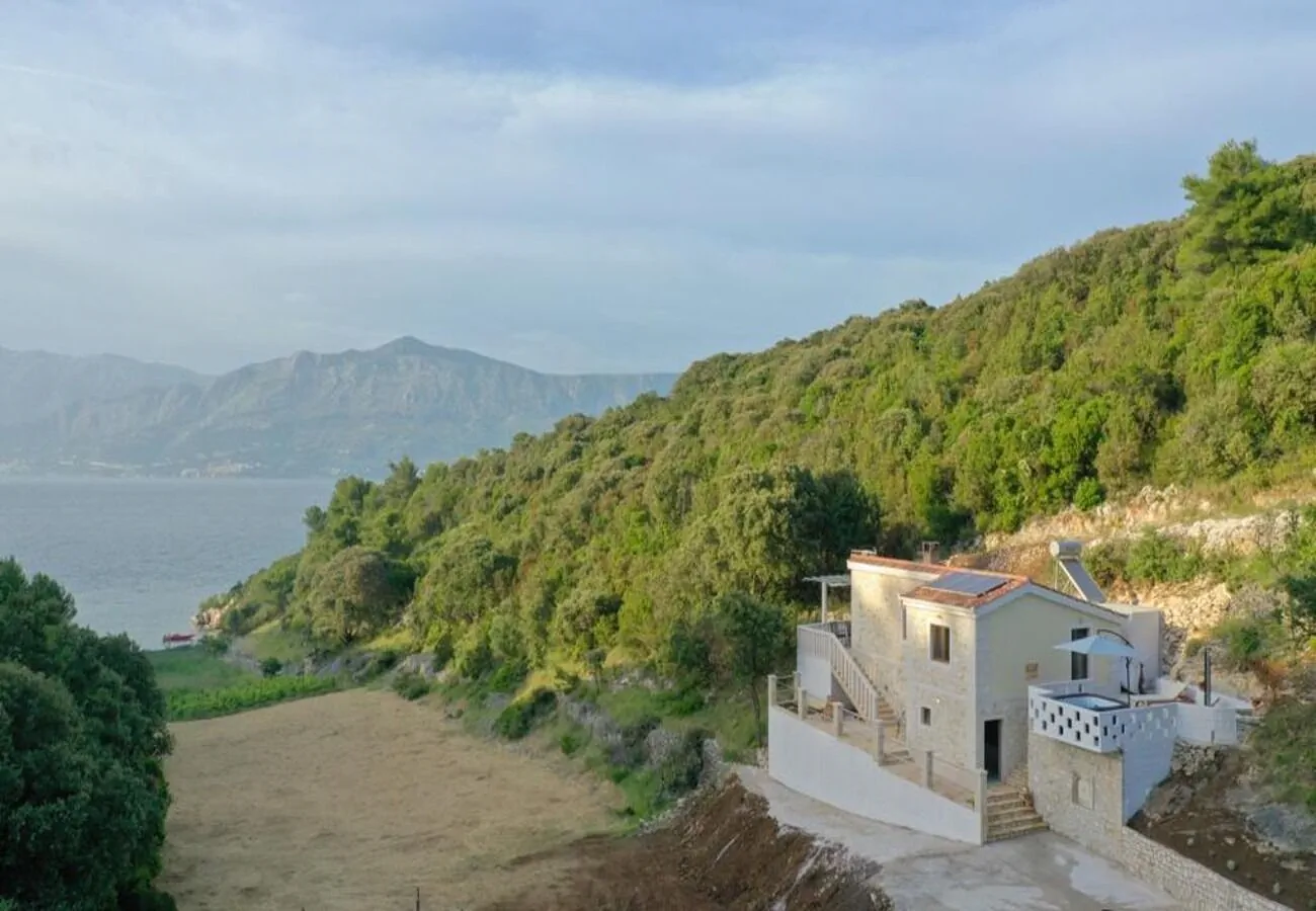 House Irena Pucisca