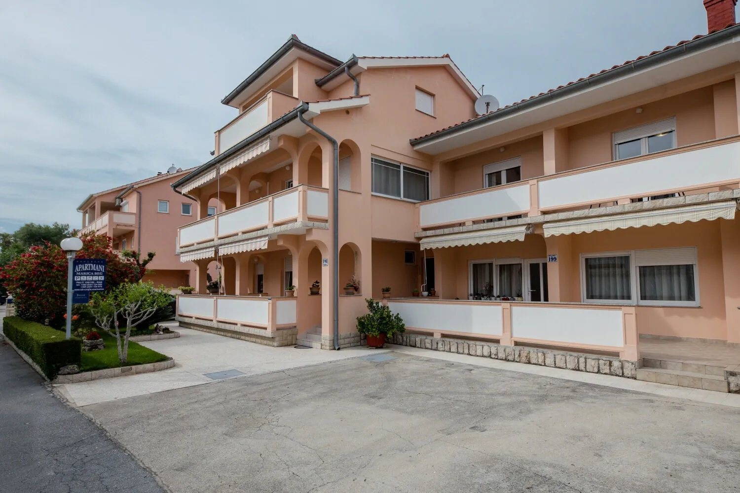 Apartments Mar Palit