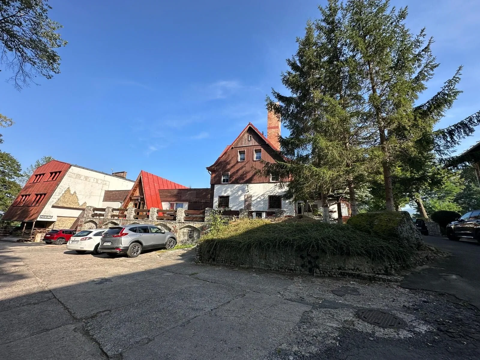 OŚRODEK WYPOCZYNKOWY NAD WODOSPADEM