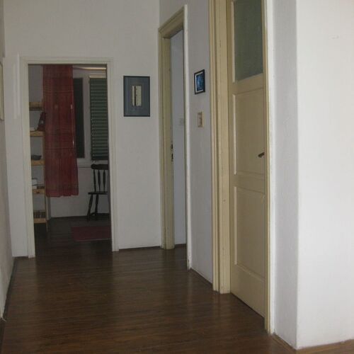 House Vese Mali Iz  4