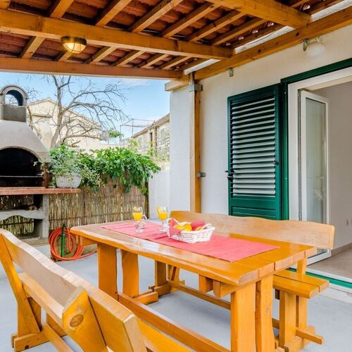 House Dinko Vinisce  2