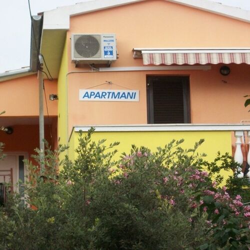 Apartments Midi Petrcane  4