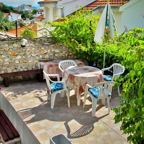 Apartment Kate Okrug Gornji  4