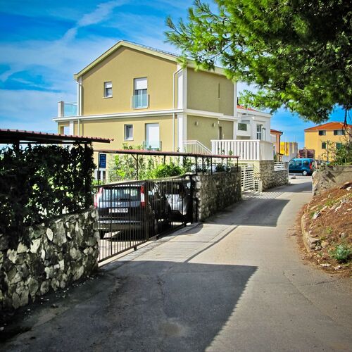 Apartment Kate Okrug Gornji  2
