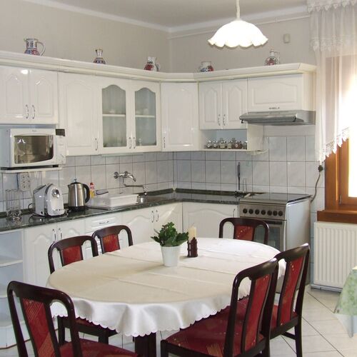 Bakonyi Szellő Apartman Veszprém ★★ 2