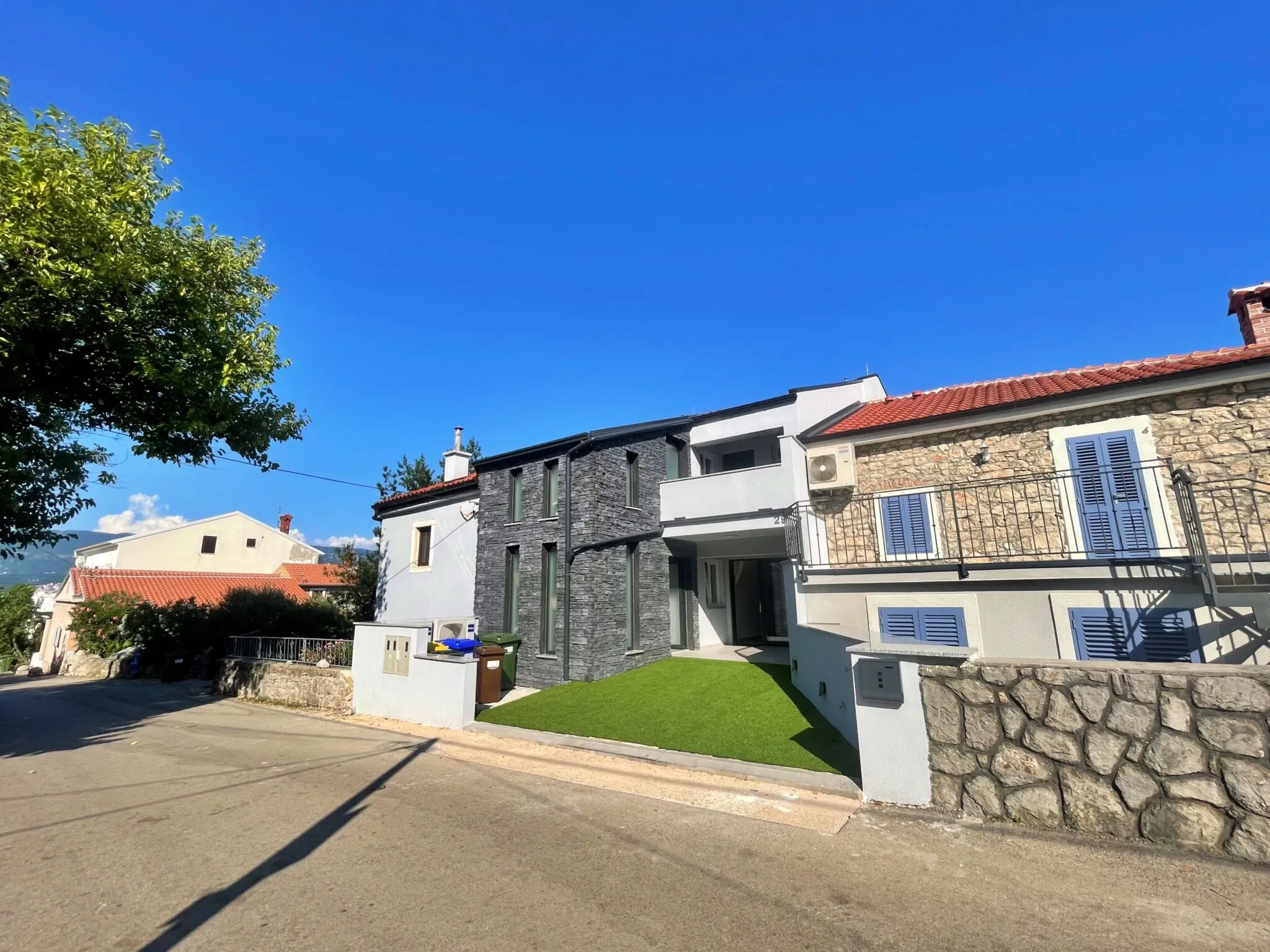Luxury Apartments Bonum in Šilo