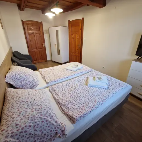 Morvai Panzió Mogyoród 004 kép