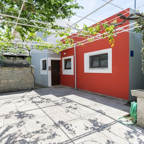 House Turtle garden Omis  4