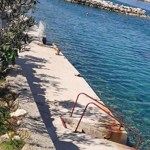 Apartment Tona Tisno  3