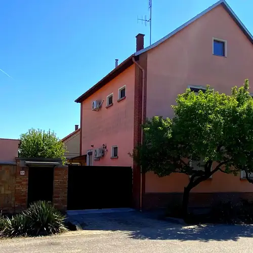 Júlia Apartmanház Szeged 002 kép