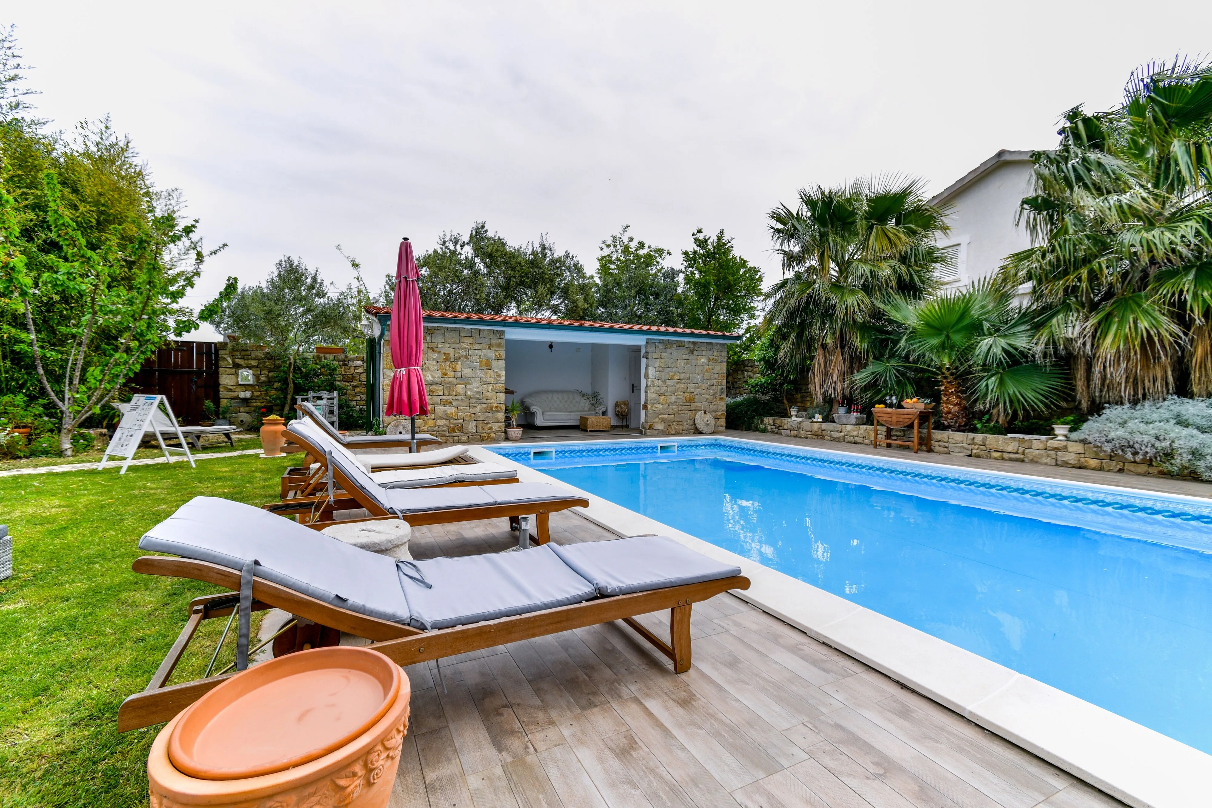 Family-friendly Apartments With Swimming Pool Barbat, Rab - 20170 Barbat