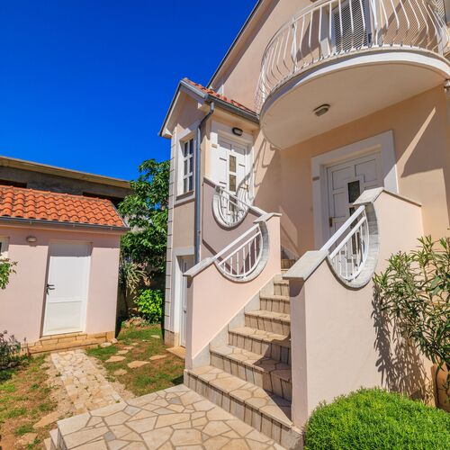 Apartments Villa Mala Povile