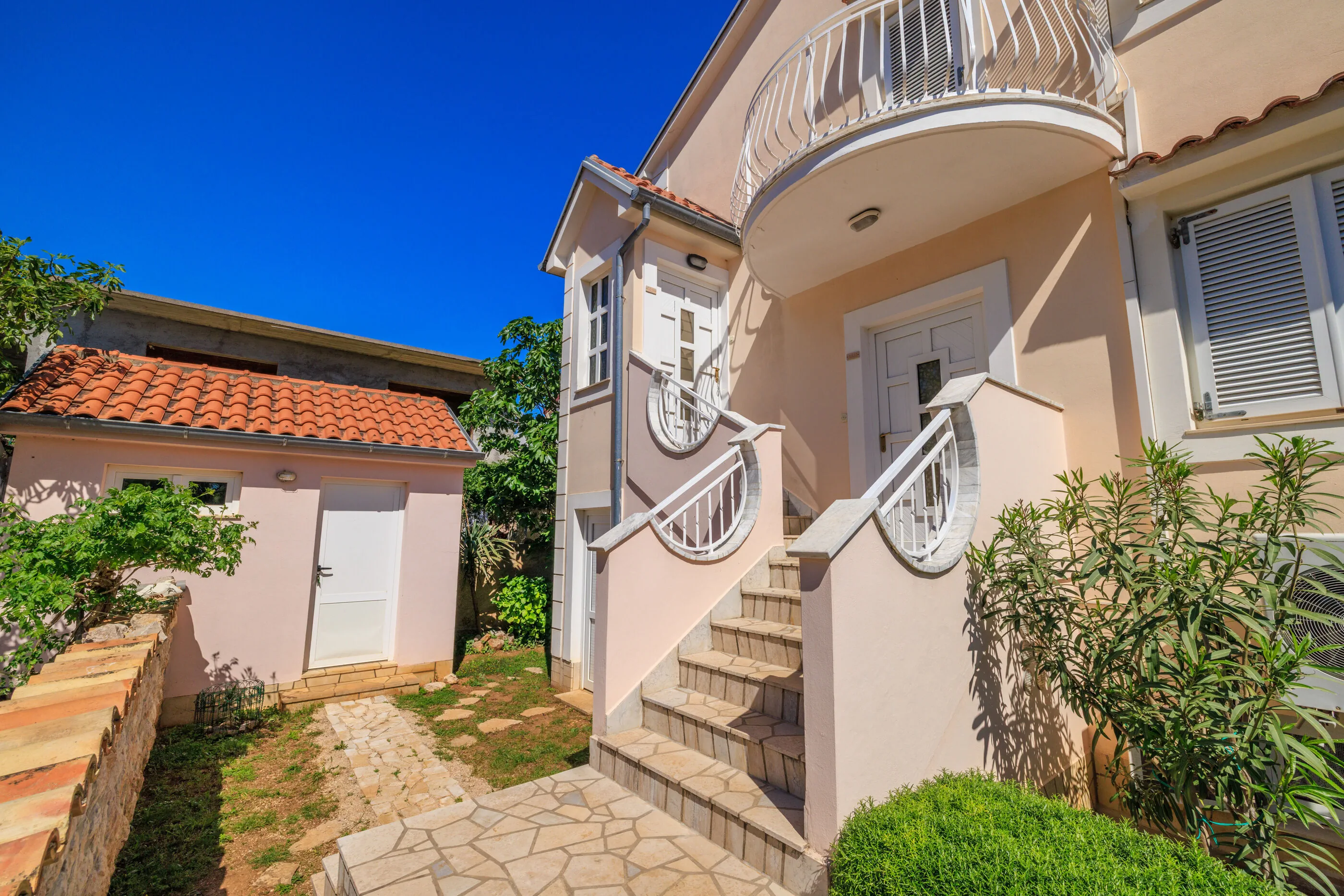 Apartments Villa Mala Povile