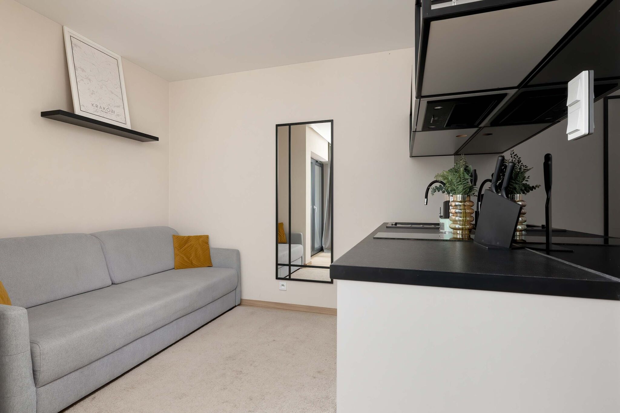 ul. Kątowa 10 | Wyjątkowe Studio | Smart TV