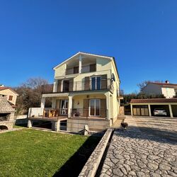 Apartments Pavle Malinska