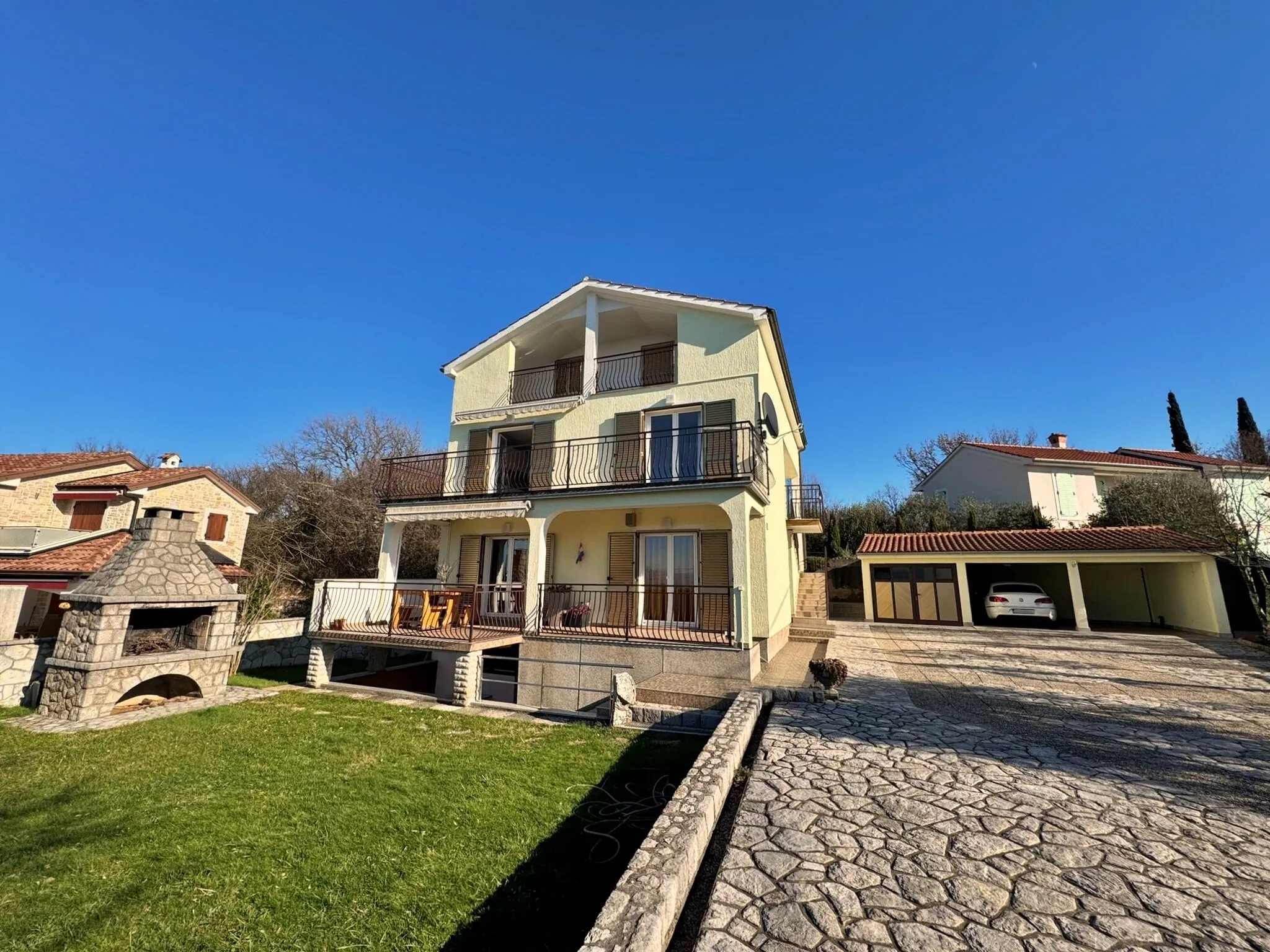 Apartments Pavle Malinska
