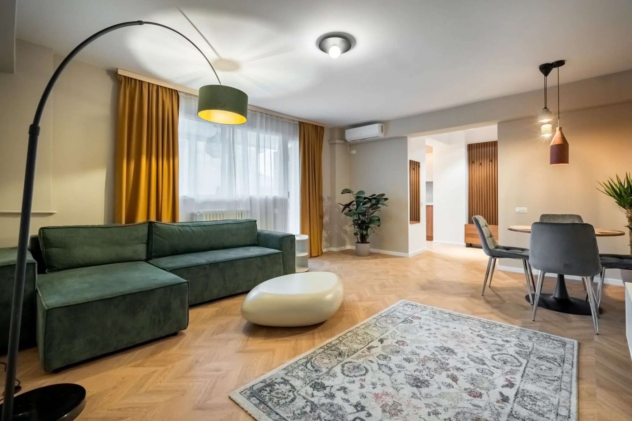 Ultracentral Breeze Apartment Sunny Balcony & Cozy București