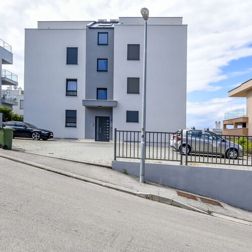 Apartment Lilly Primosten  2