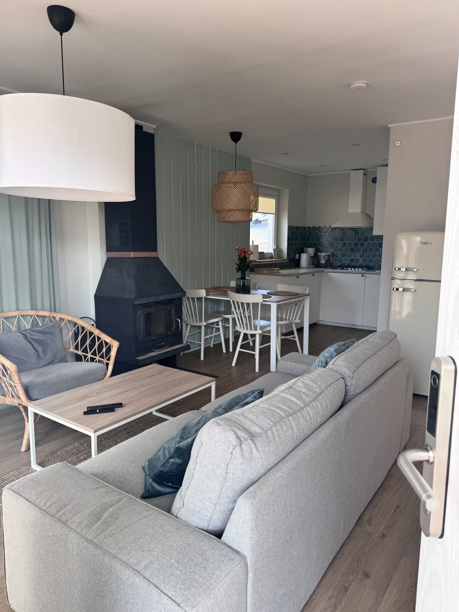 Domek nad jeziorem, z plażą - Lake Park Łagów (Mundi)