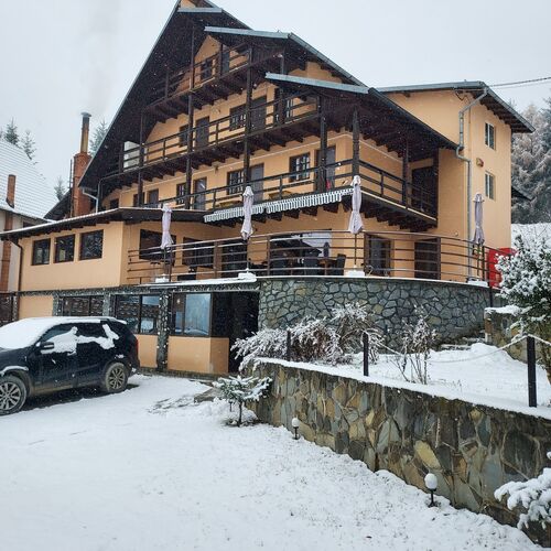Pensiunea La Taverna Valea Doftanei