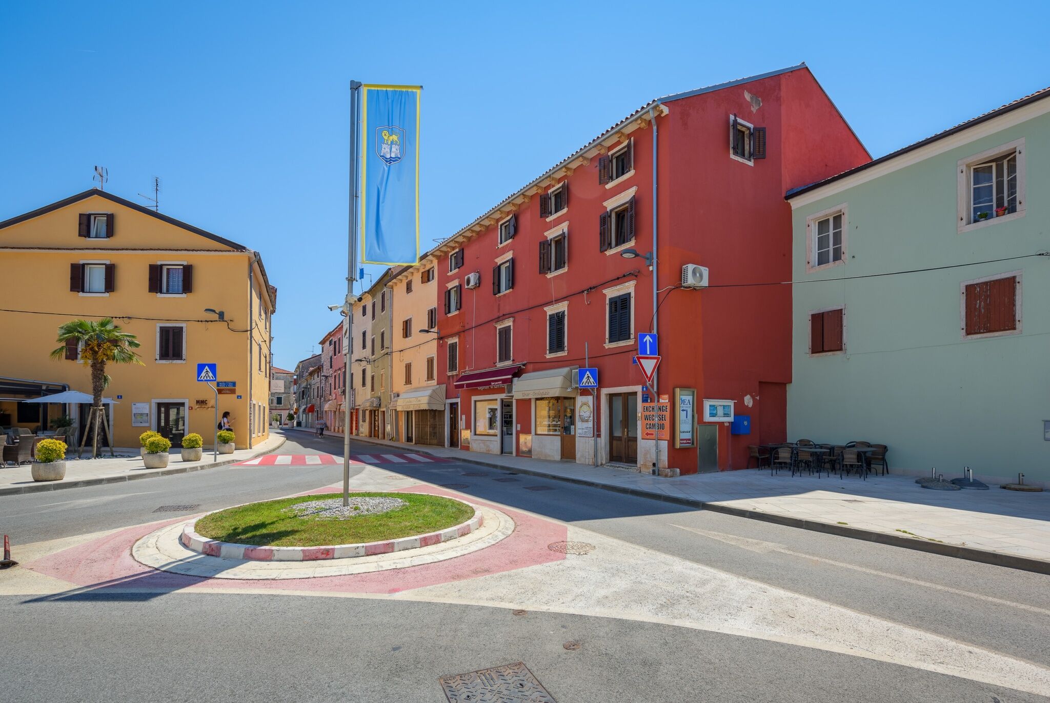 ZGRADA I ULAZ