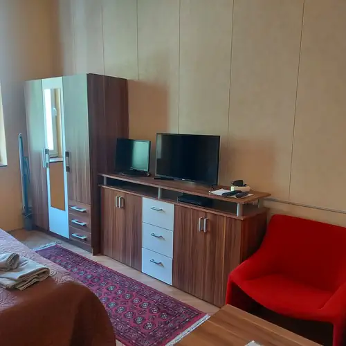 Cute apartment close to the center Budapest 002 kép
