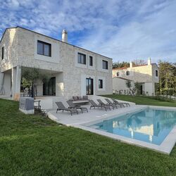 Villa Minerva s bazenom Visnjan