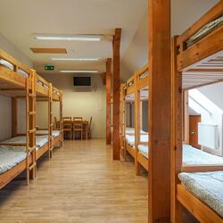 Erdei Óvoda és Iskola Komlóska