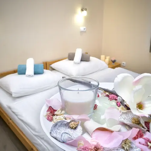 2 &aacute;gyas panzi&oacute;h&aacute;z