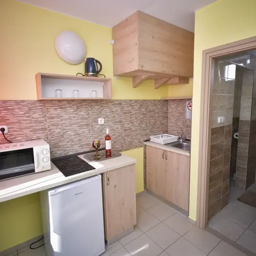 2 &aacute;gyas panzi&oacute;h&aacute;z