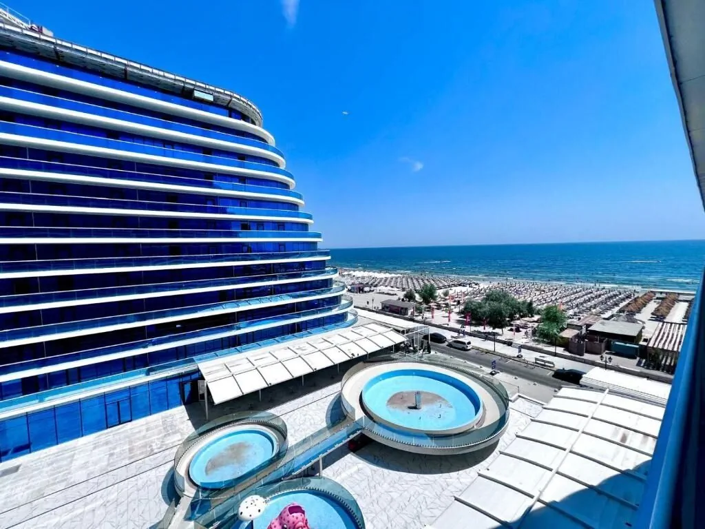 Apartament White Titanic Mamaia Nord