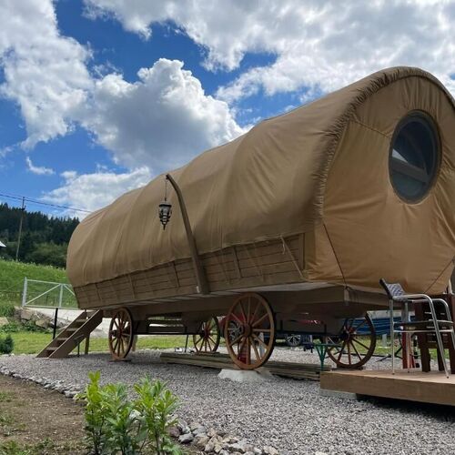 White Spring Glamping Câmpulung Moldovenesc