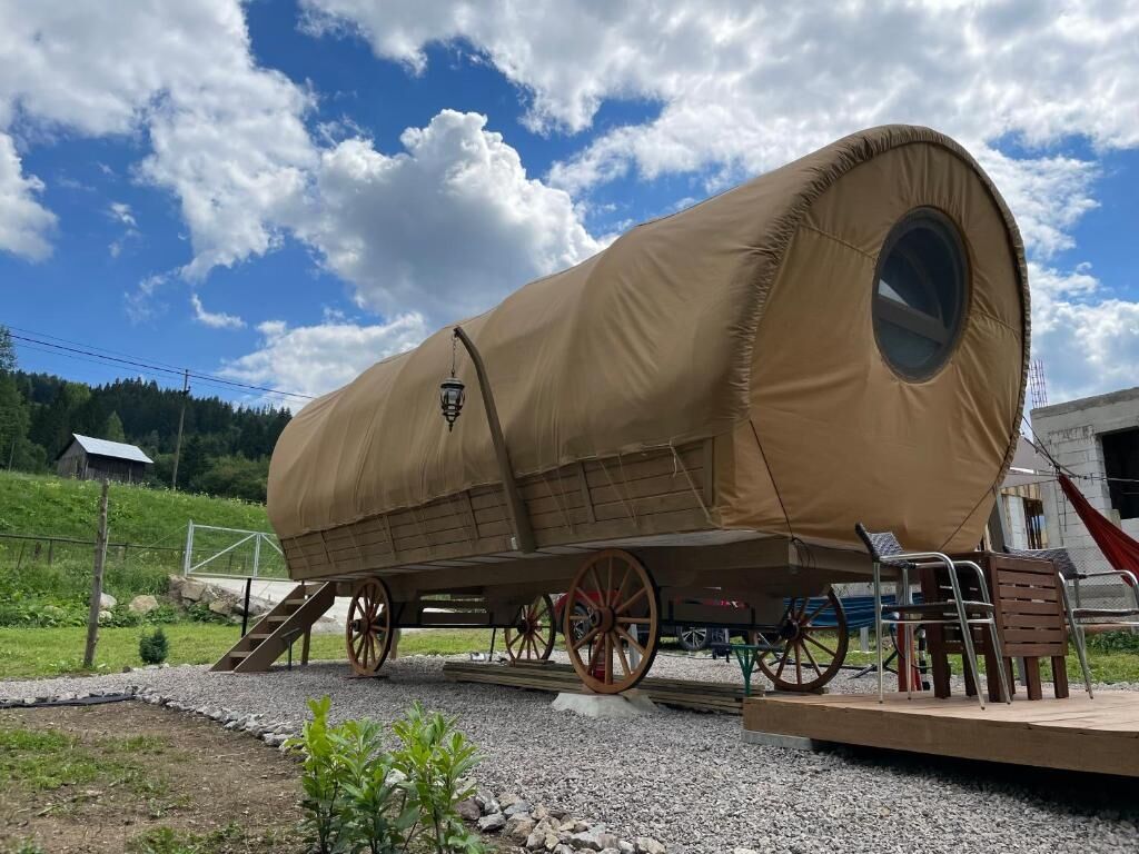 White Spring Glamping Câmpulung Moldovenesc