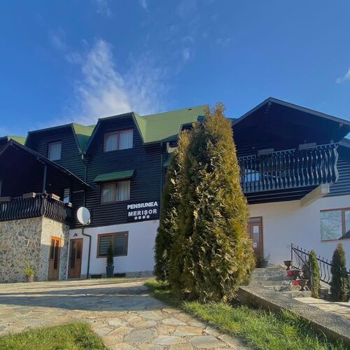 Pensiunea Merișor & A Frames Răchițele