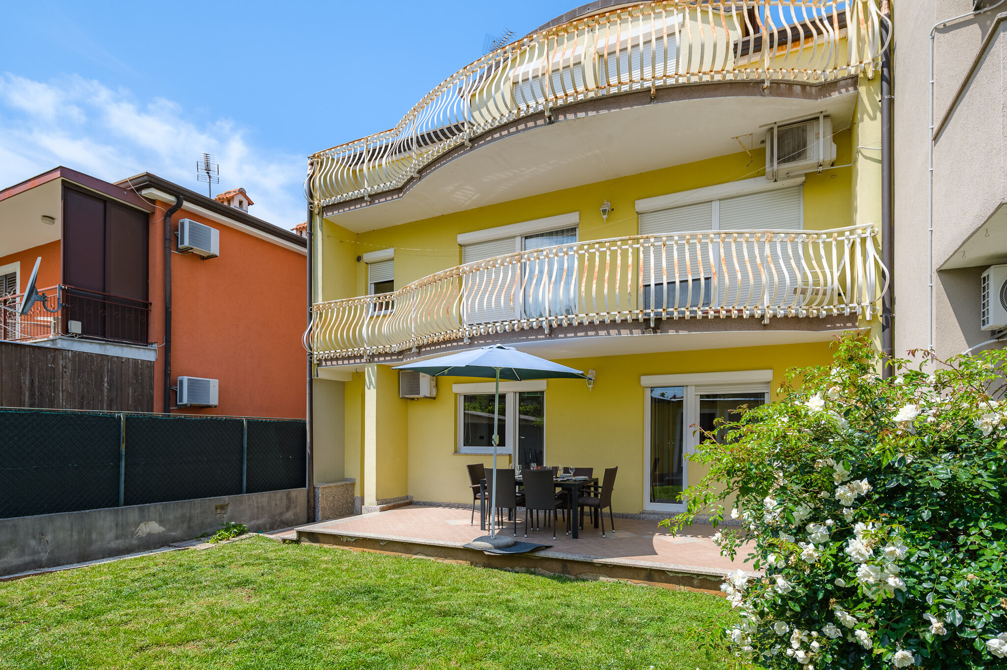 Apartmani Veronika Zambratija