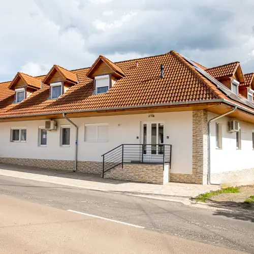 Mátravölgy Apartmanház Pásztó 004 kép