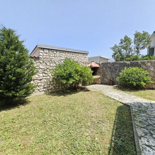 grill in the yard (shared)