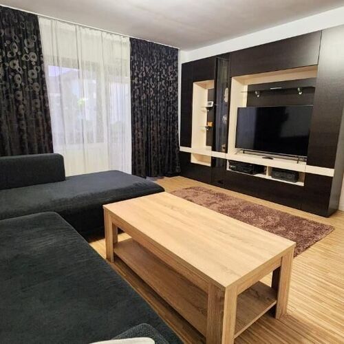 Living cu Smart TV (Netflix inclus)