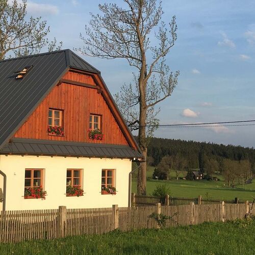 Apartm&aacute;n Zvonička - pohled na cel&yacute; dům, kde se apartm&aacute;n nach&aacute;z&iacute;