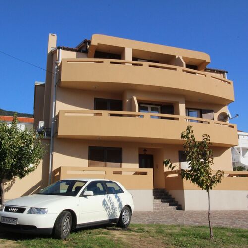 Apartments Dejan Baska ★★★ 4