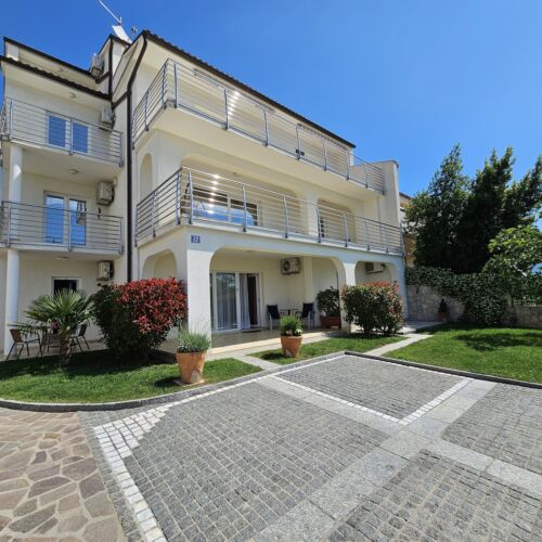 Apartmani Keti Novi Vinodolski ★★★ 2