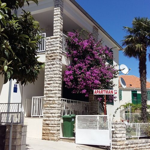 Apartments Mateo Primosten