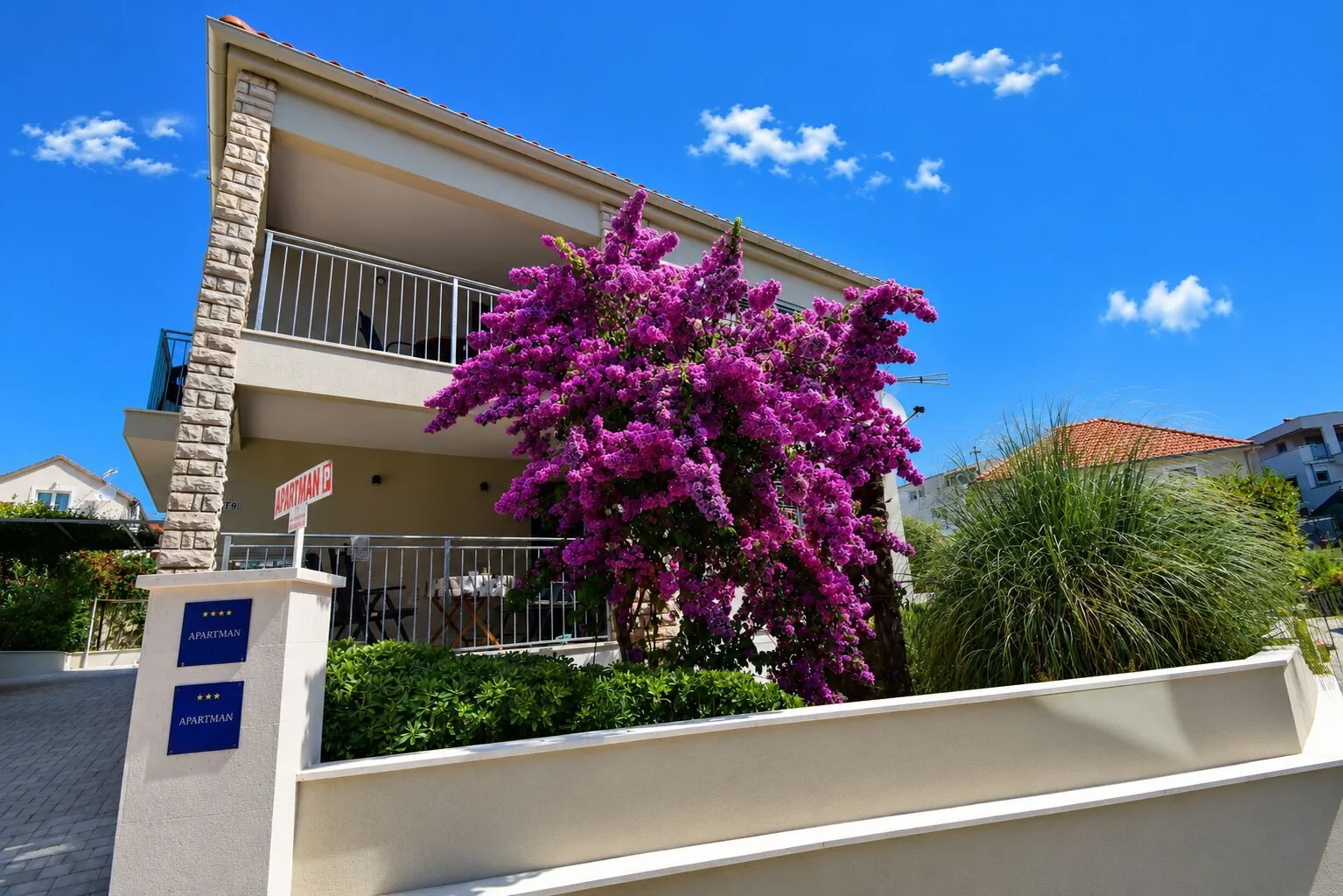 Apartments Mateo Primosten