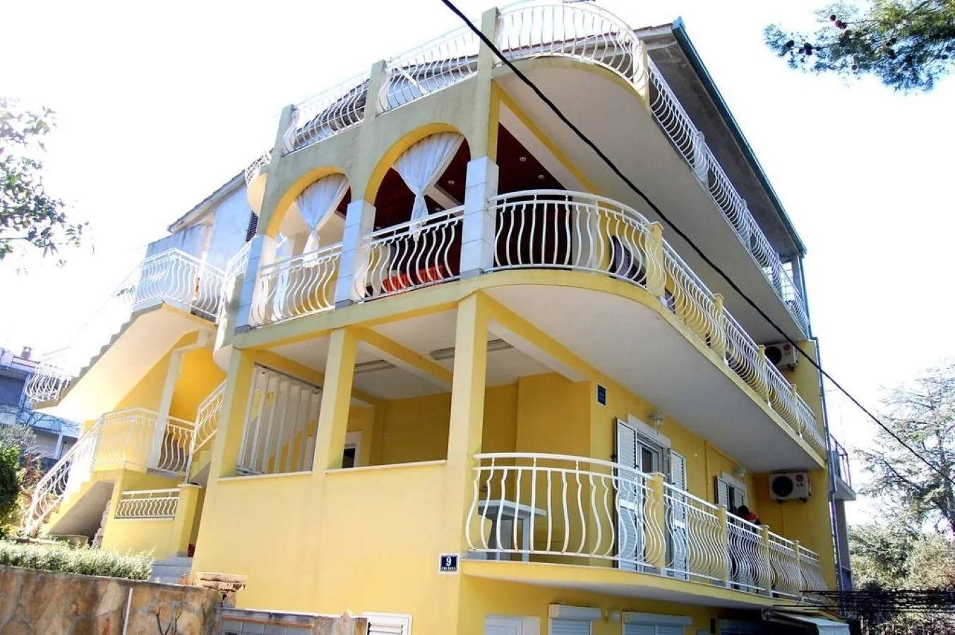 Apartments Eden Slatine