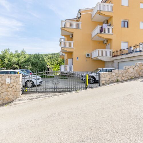 Apartment Kiara near the beach Bilo  4