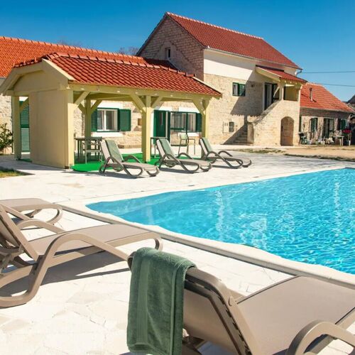 House Villa Karaga Oklaj