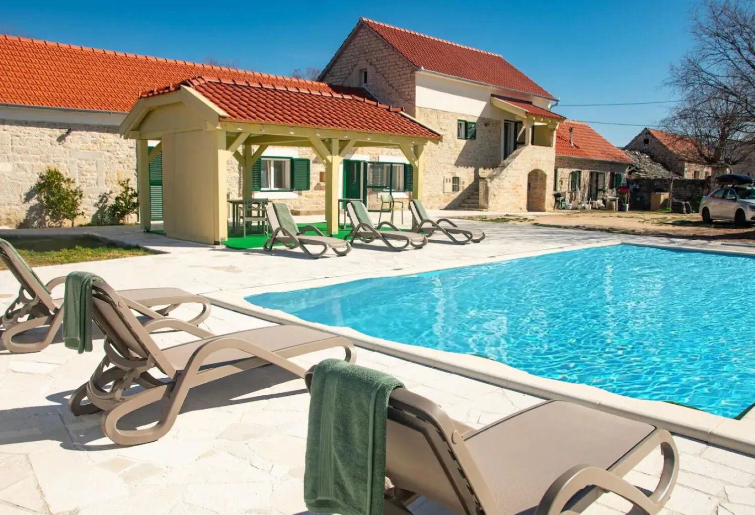 House Villa Karaga Oklaj