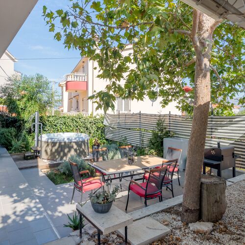Apartments Deepwater Slatine  4